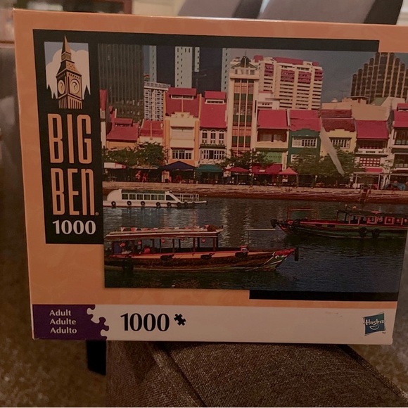 Hasbro Other - Hasbro Big Ben Boat Quay, Singapore 1000 Piece Puzzle - Multicolor Cityscape